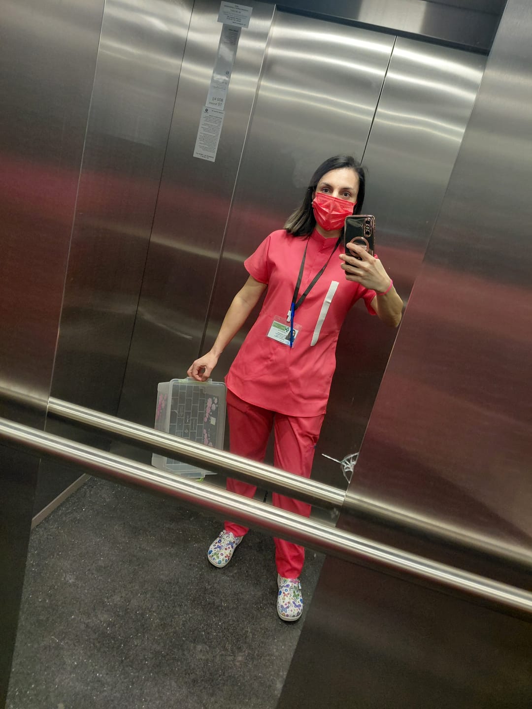 Customer photo review of Costum Medical Rosu Corai, Unisex - Coral - Model Activity