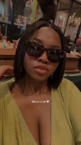 Customer photo review of BUDGET WIG :8” SDD, 10” SDD + 10” 2X6 SDD VIETNAMESE CLOSURE  Note: Closure is Vietnamese SDD  (10"WIG)
