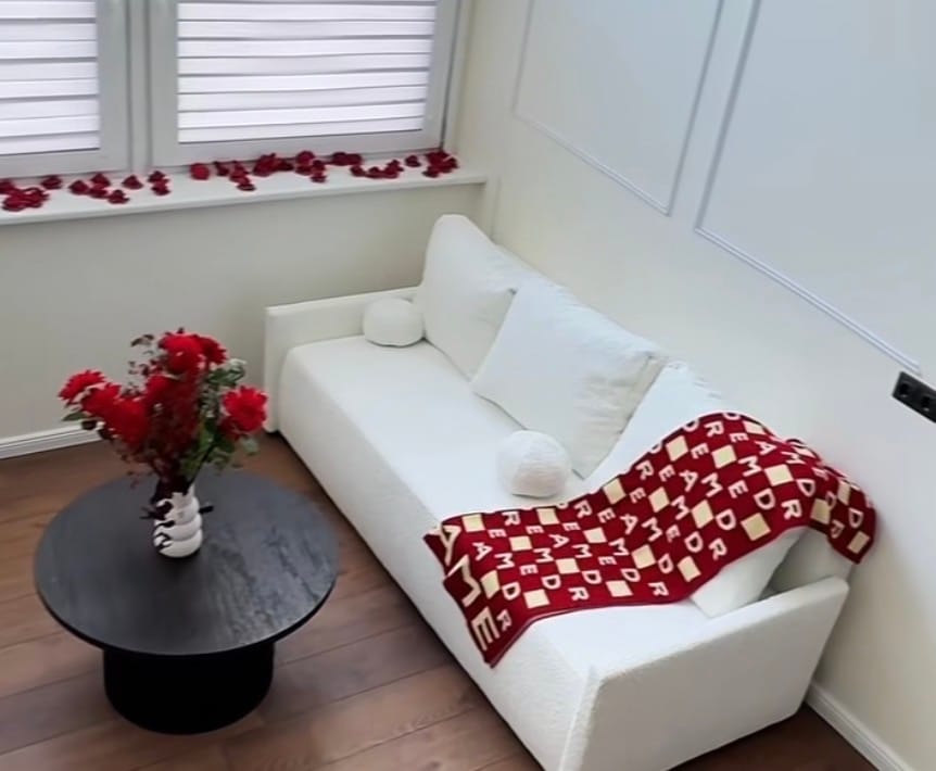 Customer photo review of Sofa "Sofi" Kreminė