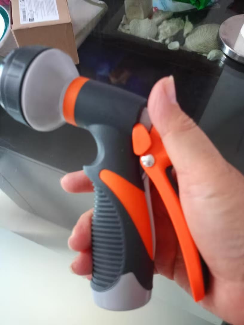 Customer photo review of Garden Hose Nozzle 8-in-1 – Non-Slip & Versatile