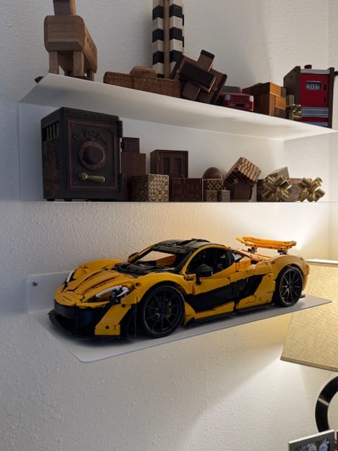 Customer photo review of Modern Metal Floating Shelf - Minimalist Wall Storage & Display