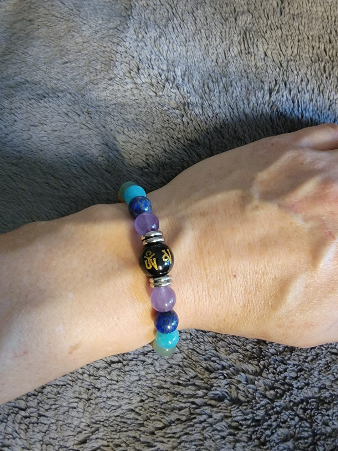 Customer photo review of 7 Chakra Edelstein Armband