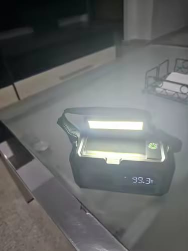 Customer photo review of Notfall Kurbelradio 10000mAh 2.0 – Solar, LED-Licht & SOS-Alarm