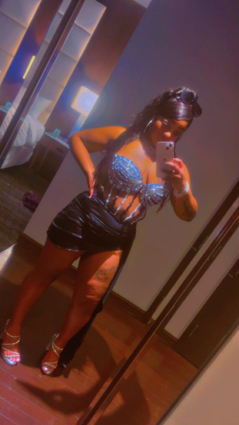 Customer photo review of Mia Luxe Set