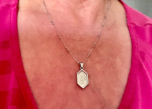 Customer photo review of Faith 2.0 Necklace | Imaan