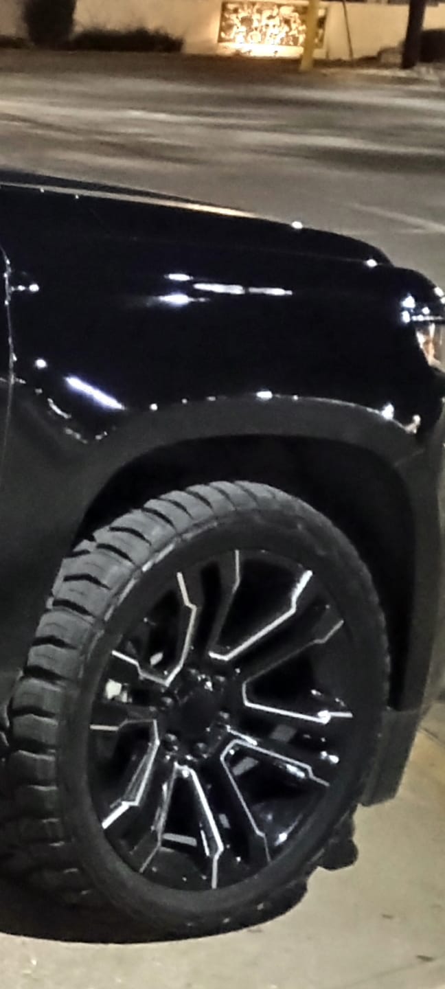 Customer photo review of 2015-2020 Chevrolet Tahoe 4-Wheel Air Suspension Conversion Kit / Delete Kit with Light Out Module (GC44FM)