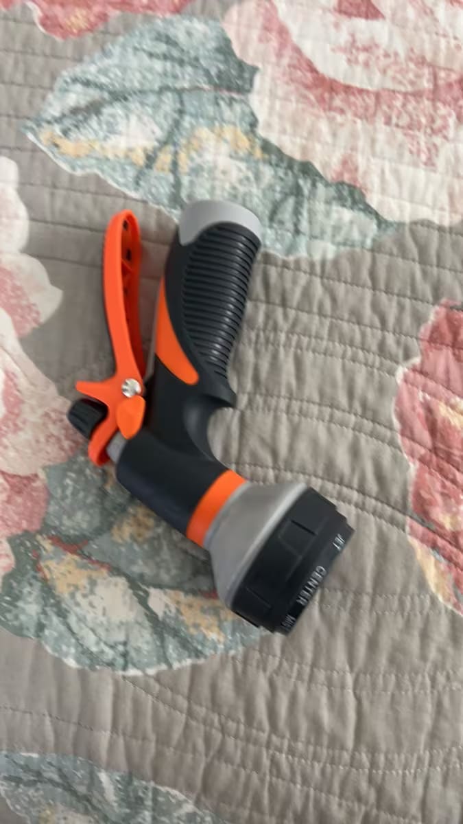 Customer photo review of Garden Hose Nozzle 8-in-1 – Non-Slip & Versatile