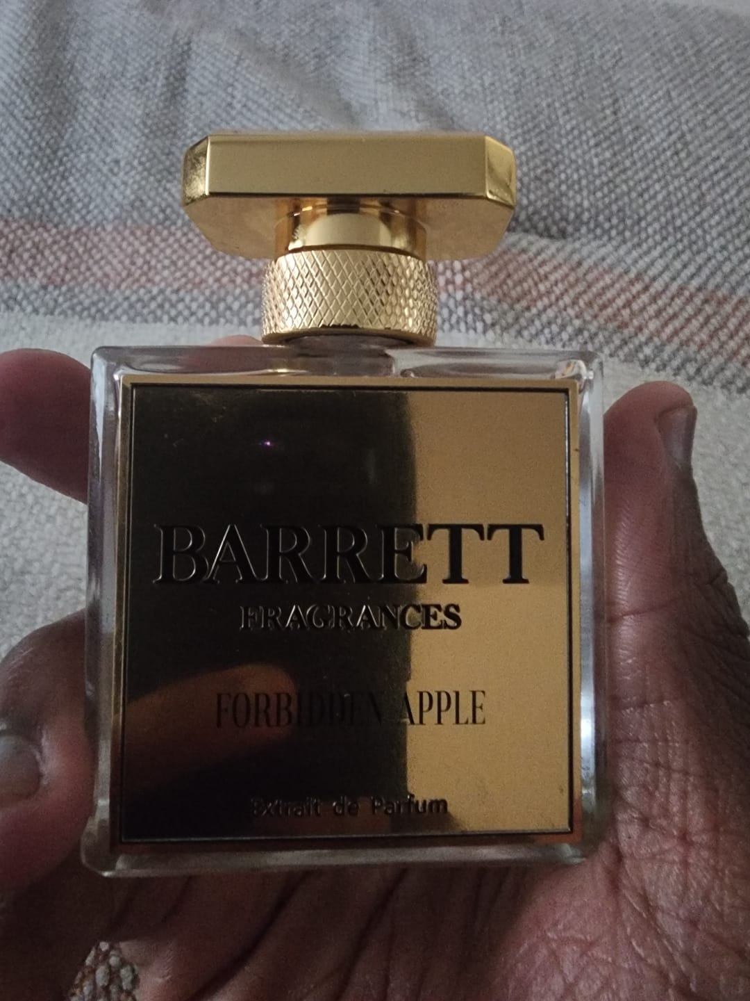 Customer photo review of Forbidden Apple inspired by Eden Juicy Apple 01