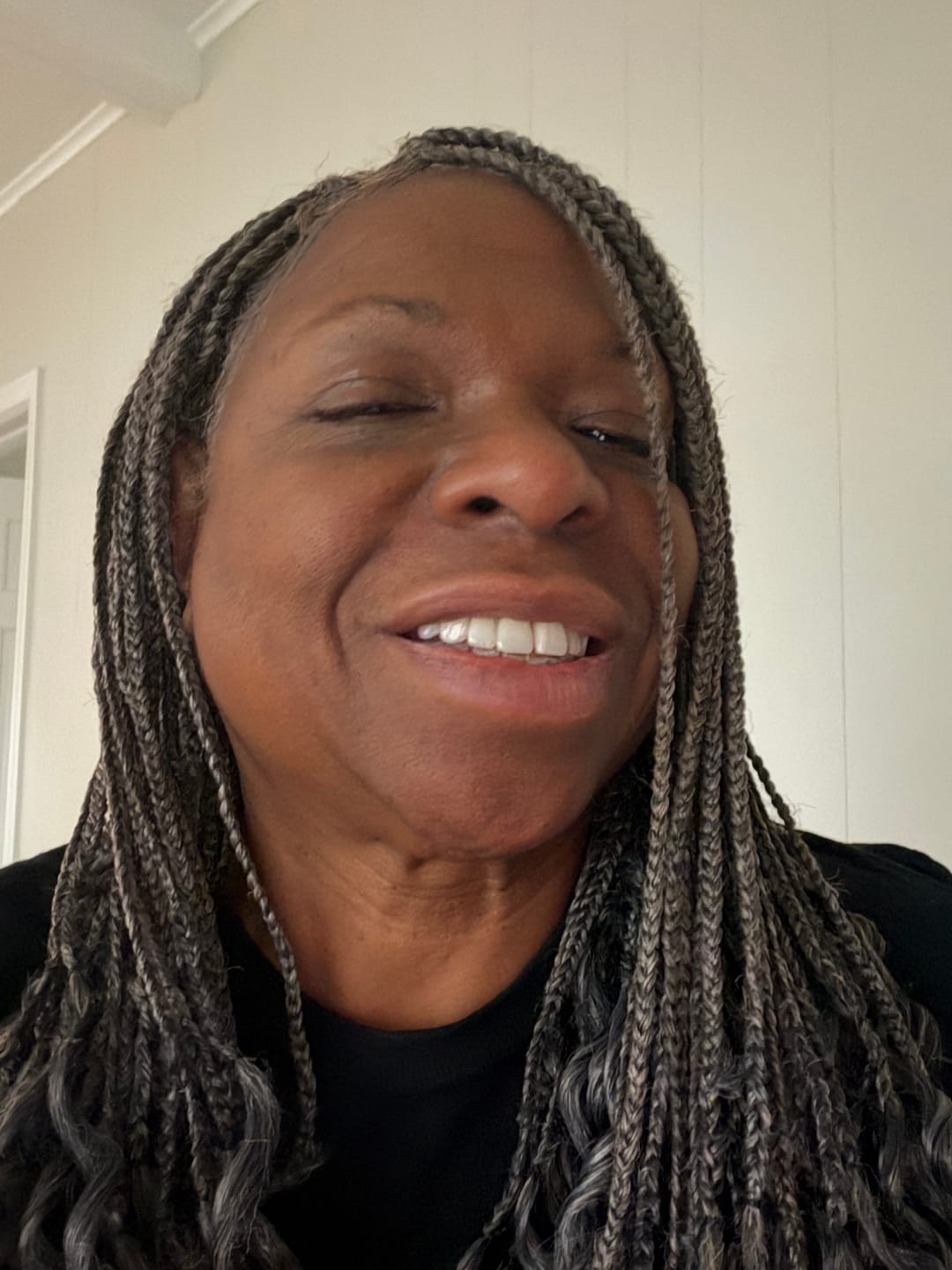 Customer photo review of Nina - Short Pre Bleached Swiss HD Full Lace Knotless Box Braided Wig With Human Hair Curly Ends