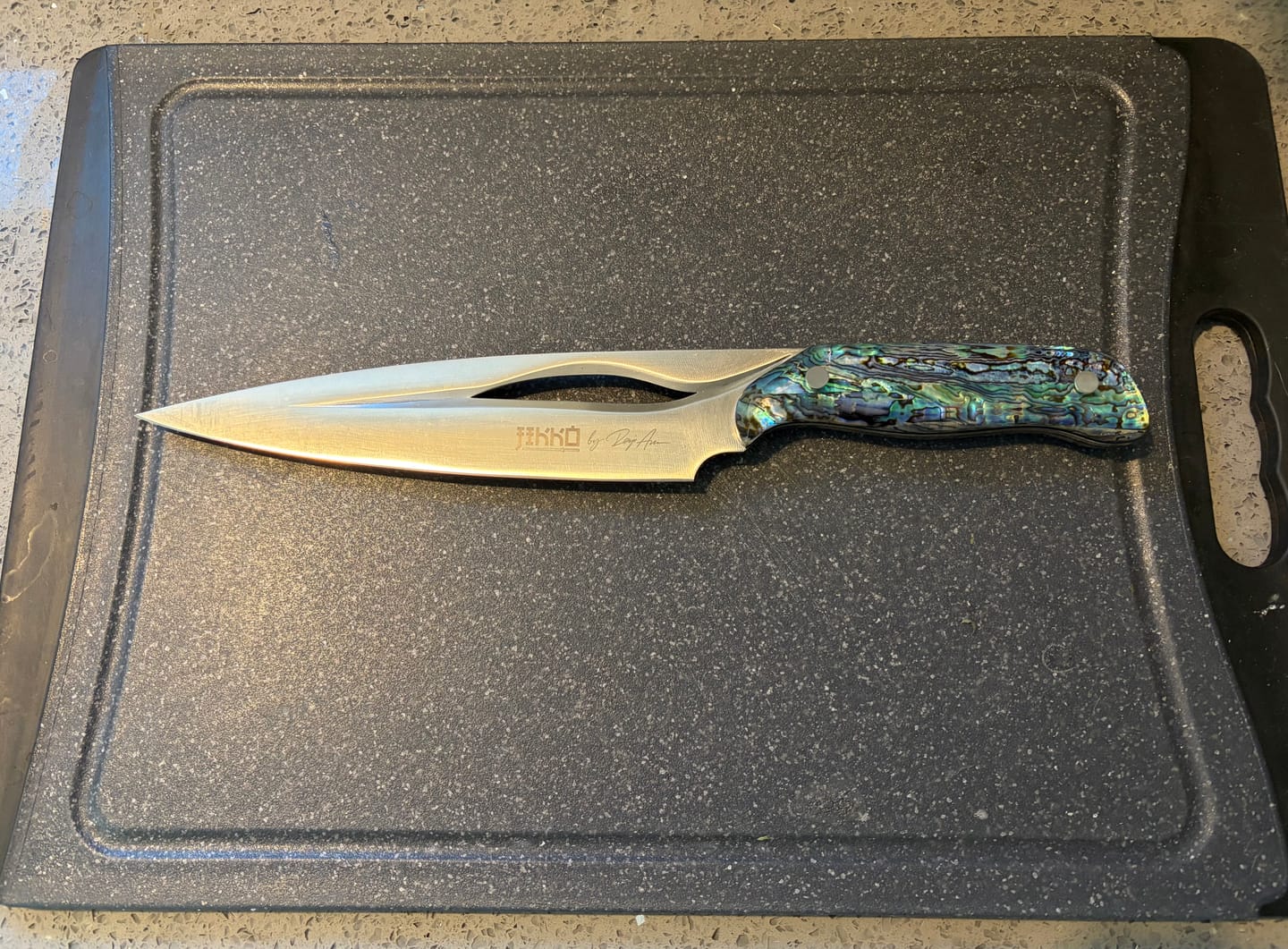 Customer photo review of The Pearl Eye Edition – Signature Knife by JIKKO®