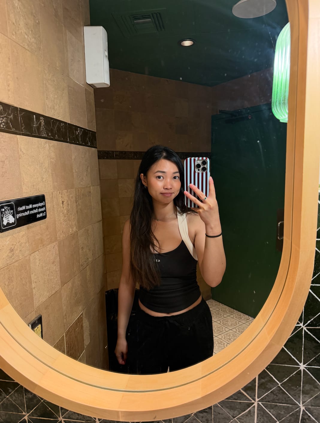 Customer photo review of The Sculpt Tank / Black-Cream