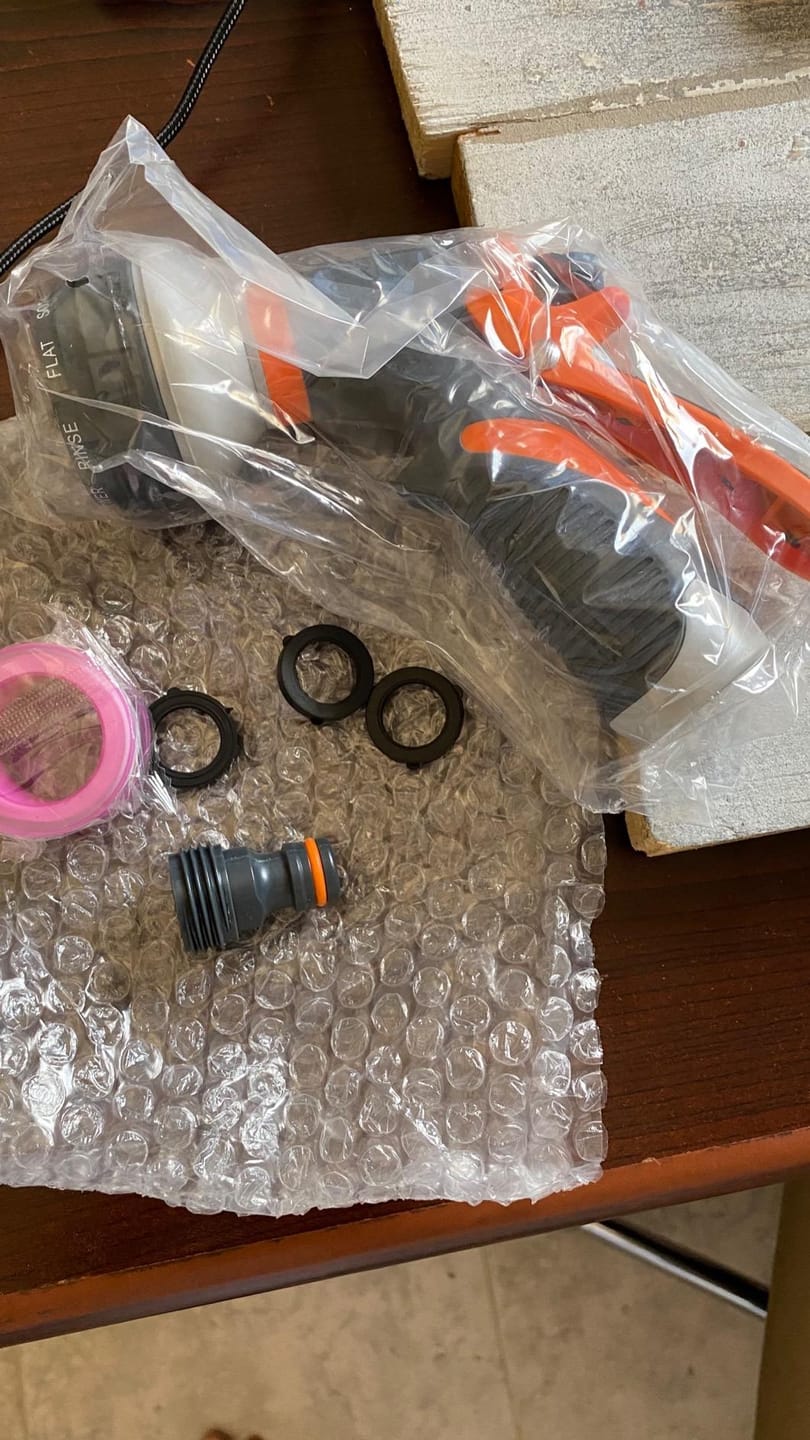 Customer photo review of Garden Hose Nozzle 8-in-1 – Non-Slip & Versatile