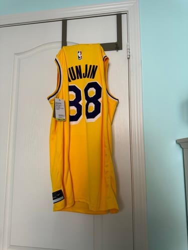 Customer photo review of Le Sserafim Basketball Jersey