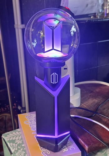 Customer photo review of [Same-Day Shipping] BTS OFFICIAL LIGHT STICK VER.4