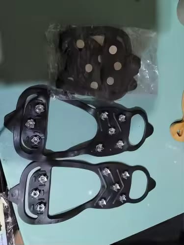 Customer photo review of Anti-Slip Schoen Spikes – Veilige Grip op IJs & Sneeuw