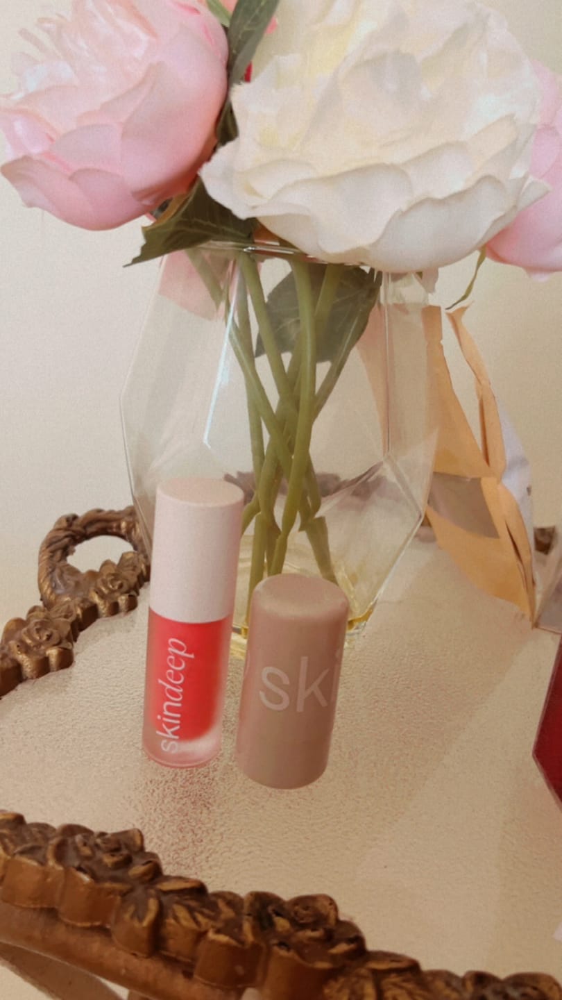 Customer photo review of VELVET FLUSH - Lip+Cheek Blush