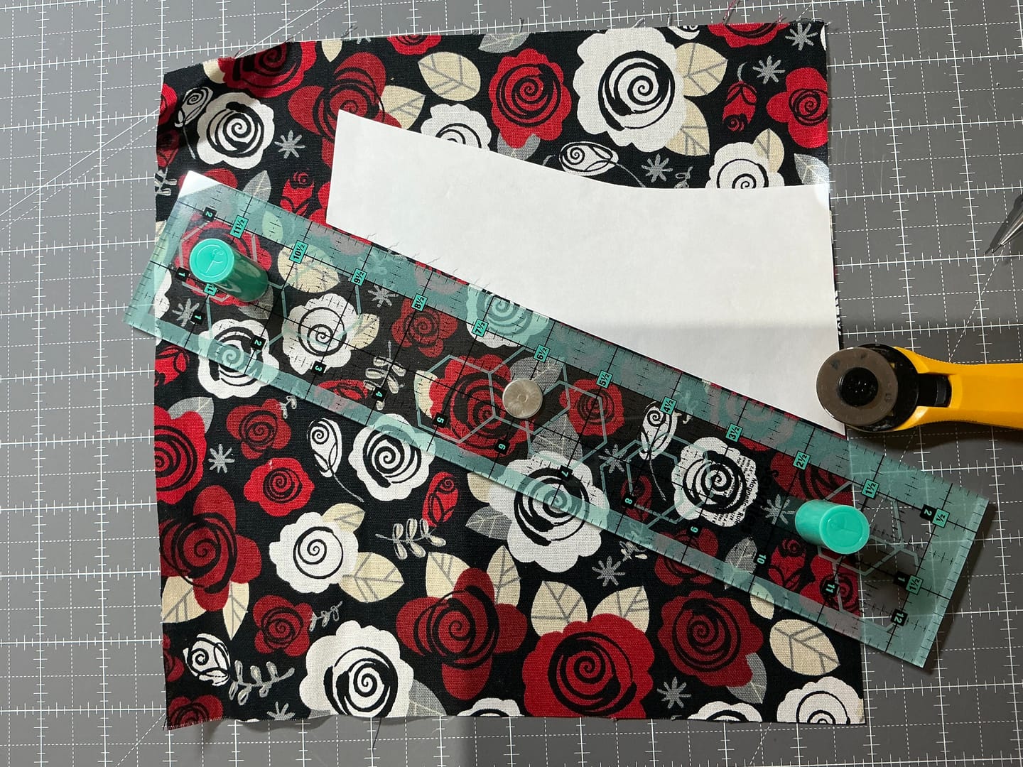 Customer photo review of PRE-ORDER: Sew Magnetic 2.5" x 12.5" Ruler