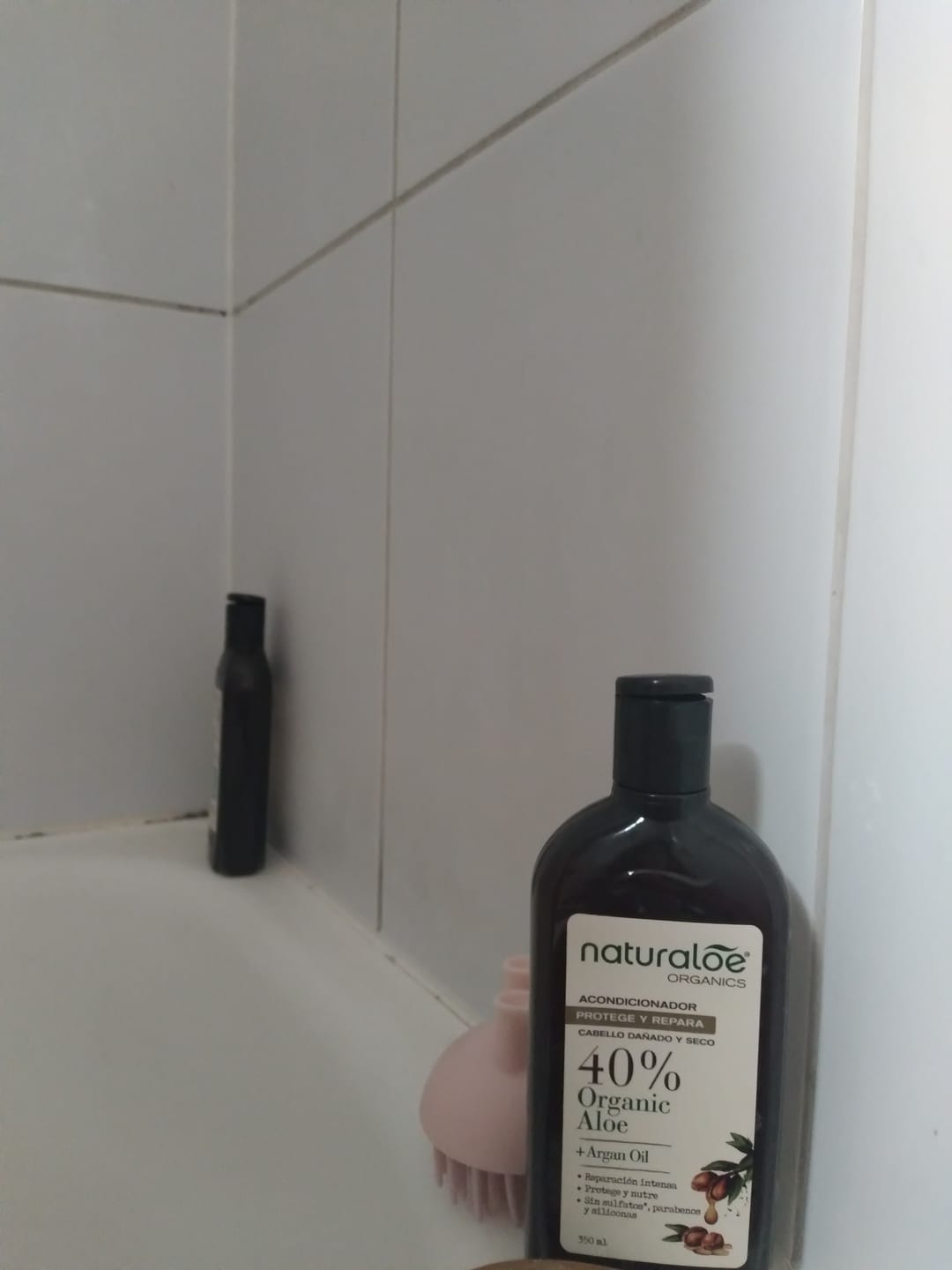 Customer photo review of Acondicionador Reparación Aloe & Argán Oil 350ml