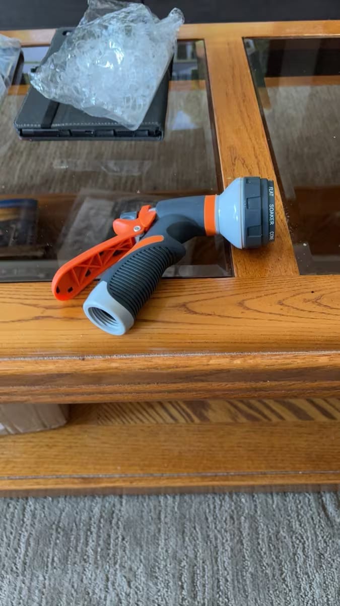 Customer photo review of Garden Hose Nozzle 8-in-1 – Non-Slip & Versatile