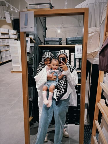 Customer photo review of Monogram Square (Black)