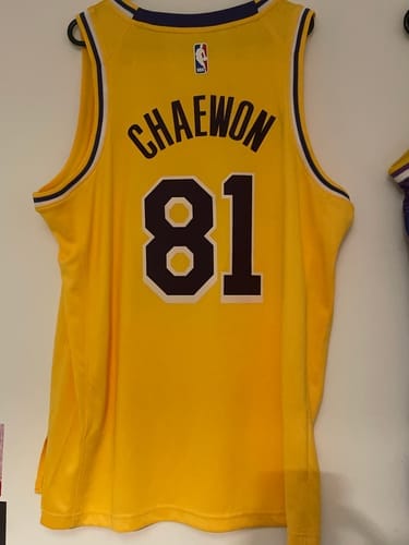 Customer photo review of Le Sserafim Basketball Jersey