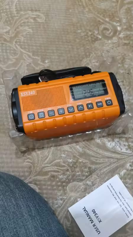 Customer photo review of Notfall Kurbelradio 10000mAh 2.0 – Solar, LED-Licht & SOS-Alarm