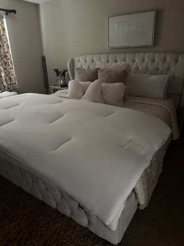 Customer photo review of MarshMellow Comforter