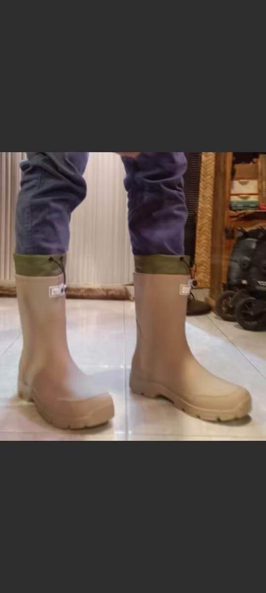 Customer photo review of Waterdichte Outdoor Regenlaarzen Unisex – Antislip & Duurzaam PVC