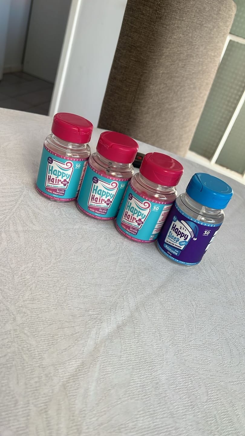 Customer photo review of Happy Hair 3 Potes + 1 Melatonina Grátis