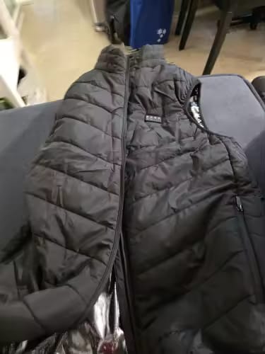 Customer photo review of Verwarmde bodywarmer met 9 verwarmingszones – ultralicht, USB-gevoed & ideaal voor outdooravonturen