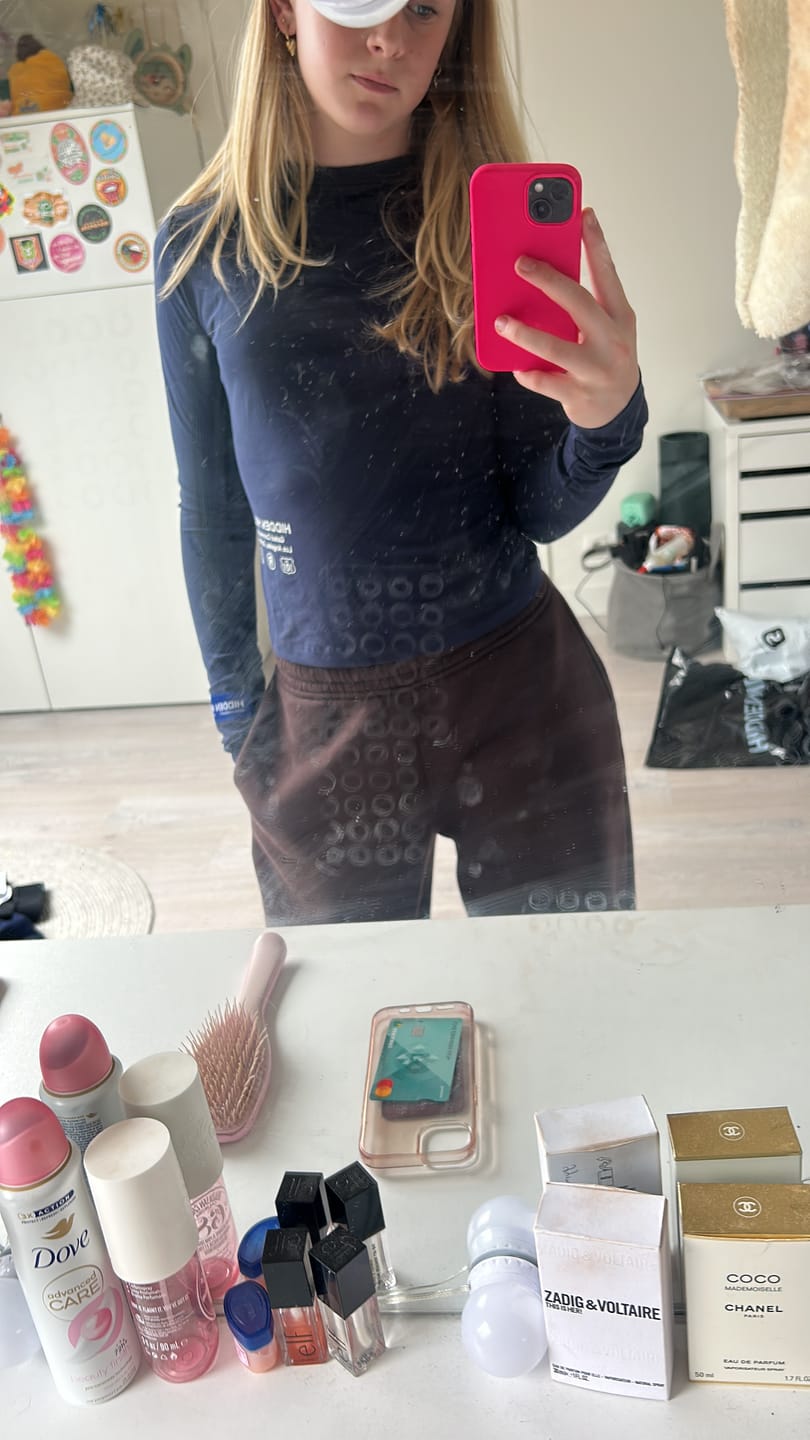 Customer photo review of LABEL LONGSLEEVE TOP NAVY