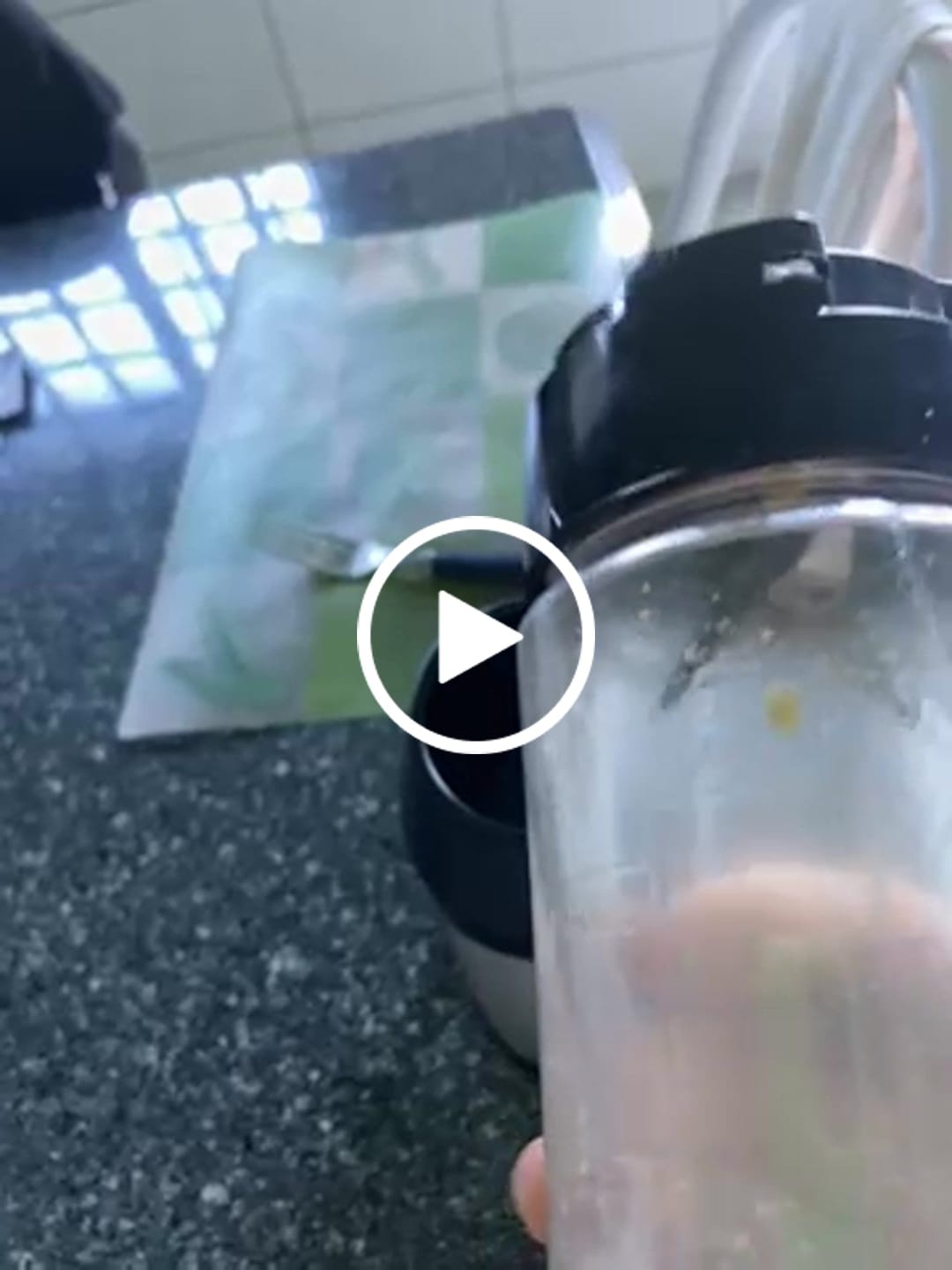 Customer video review of Kit 2 Unidades: Leite Vegetal NutzMilk® 13L - Concentrado de Castanha de Caju