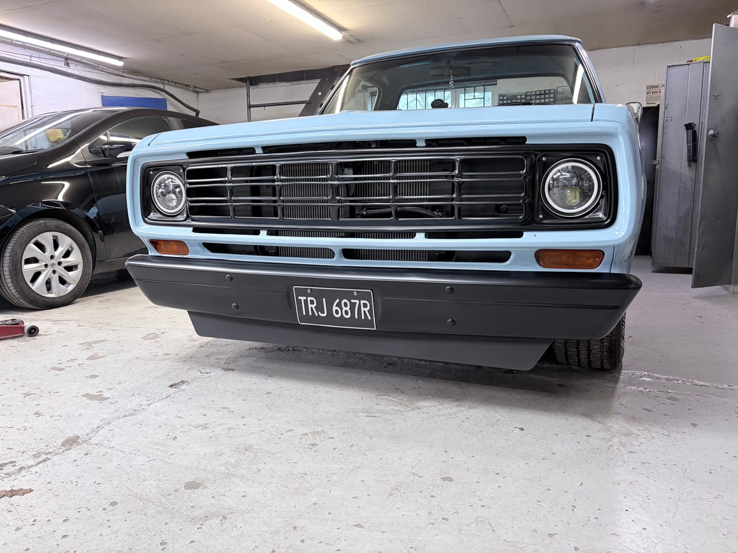 Customer photo review of 488 Magnum 79-93 Dodge Pickup/Ramcharger Chin Spoiler