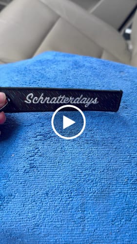 Customer video review of SCHNATTERDAYS KEYTAG