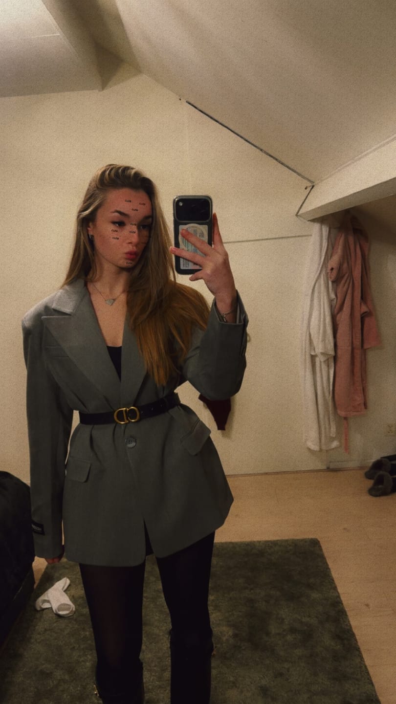 Customer photo review of BLACK LABEL EMBOSSED BLAZER GREY