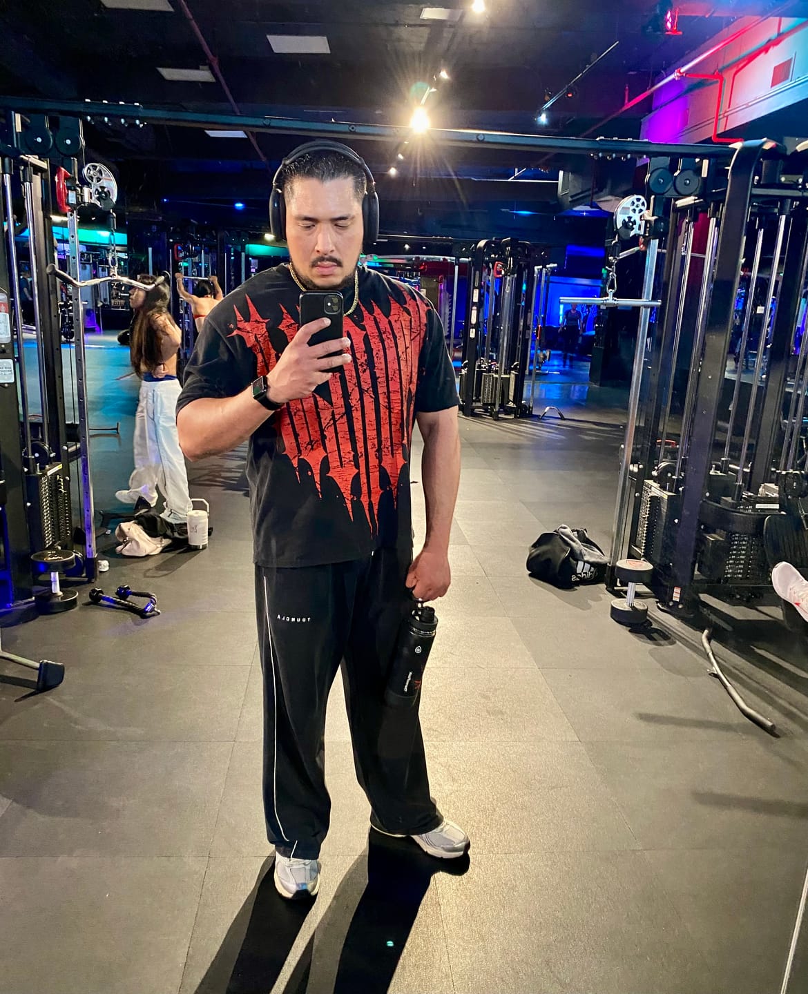 Customer photo review of 4156 - Revenge Tees Spring '25