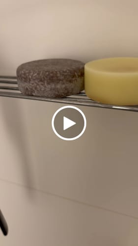 Customer video review of Argan Oil Anti Frizz Shampoo Bar