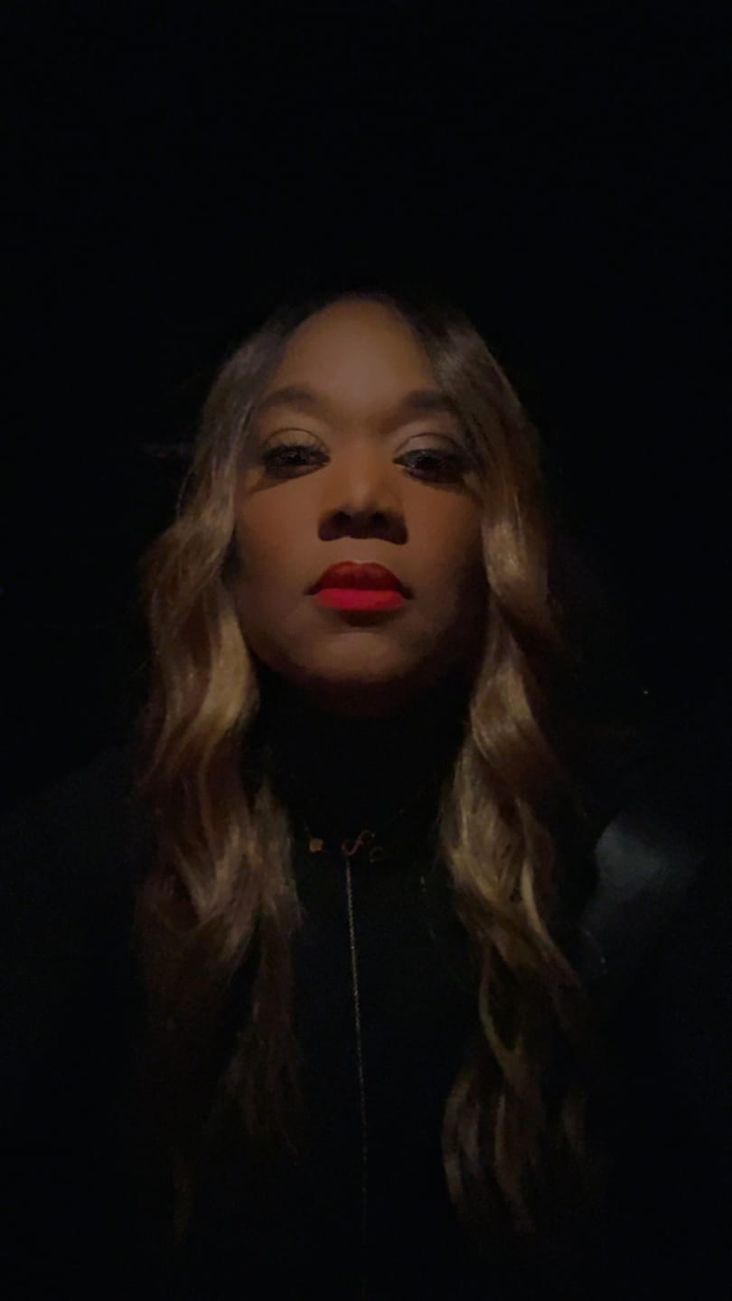 Customer photo review of Sensationnel Butta Lace HD 5" Deep Parting Lace Front Wig - BUTTA UNIT 29