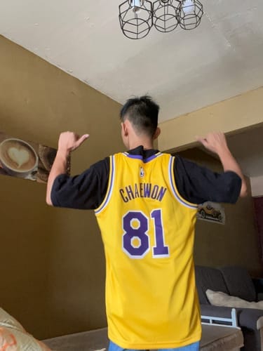 Customer photo review of Le Sserafim Basketball Jersey