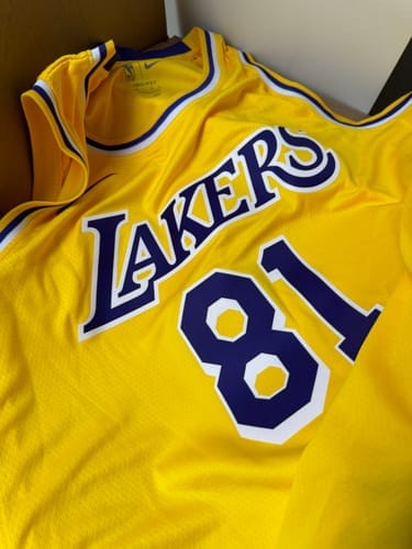 Customer photo review of Le Sserafim Basketball Jersey