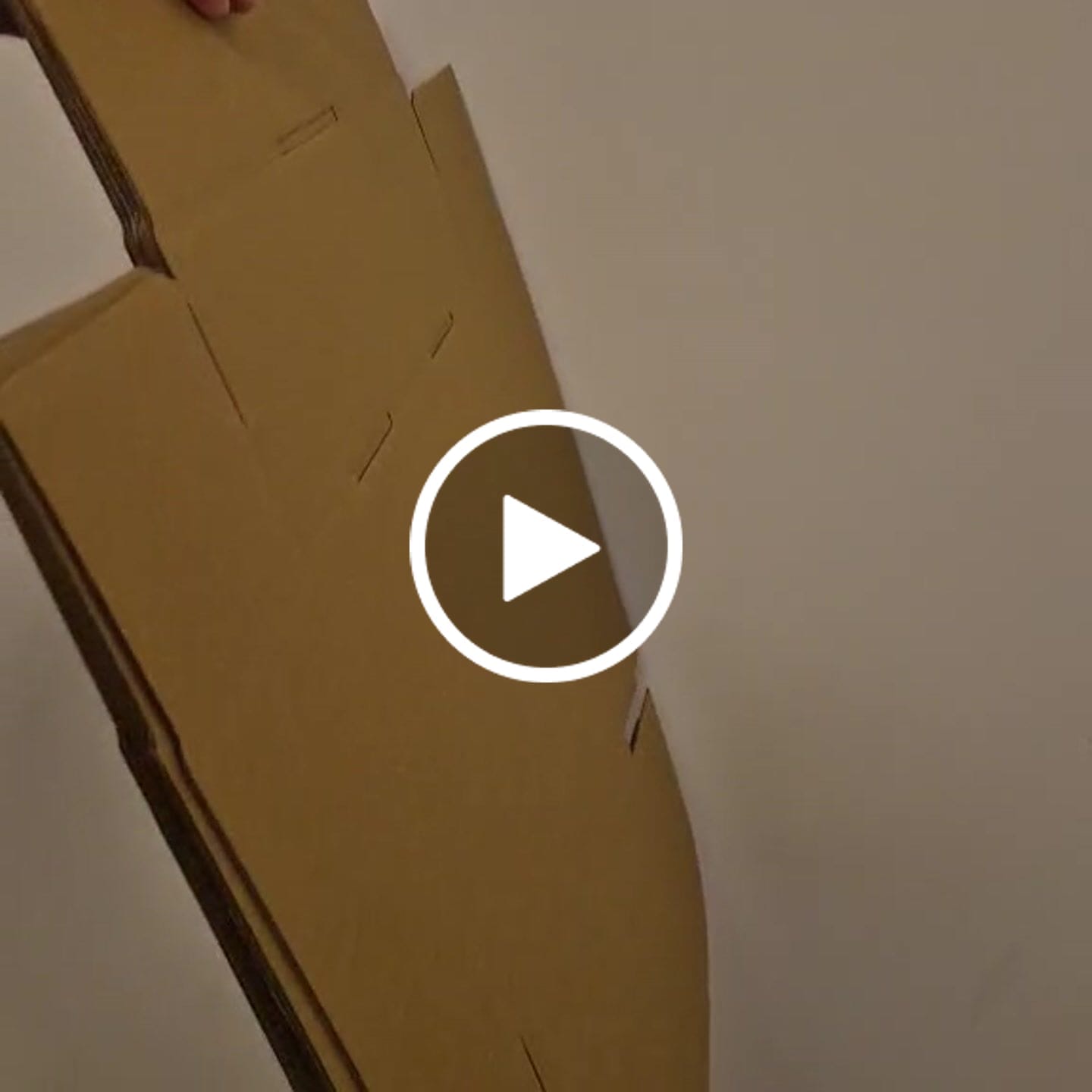 Customer video review of 220 x 160 x 77mm A5 Die cut White Mailing Box B38