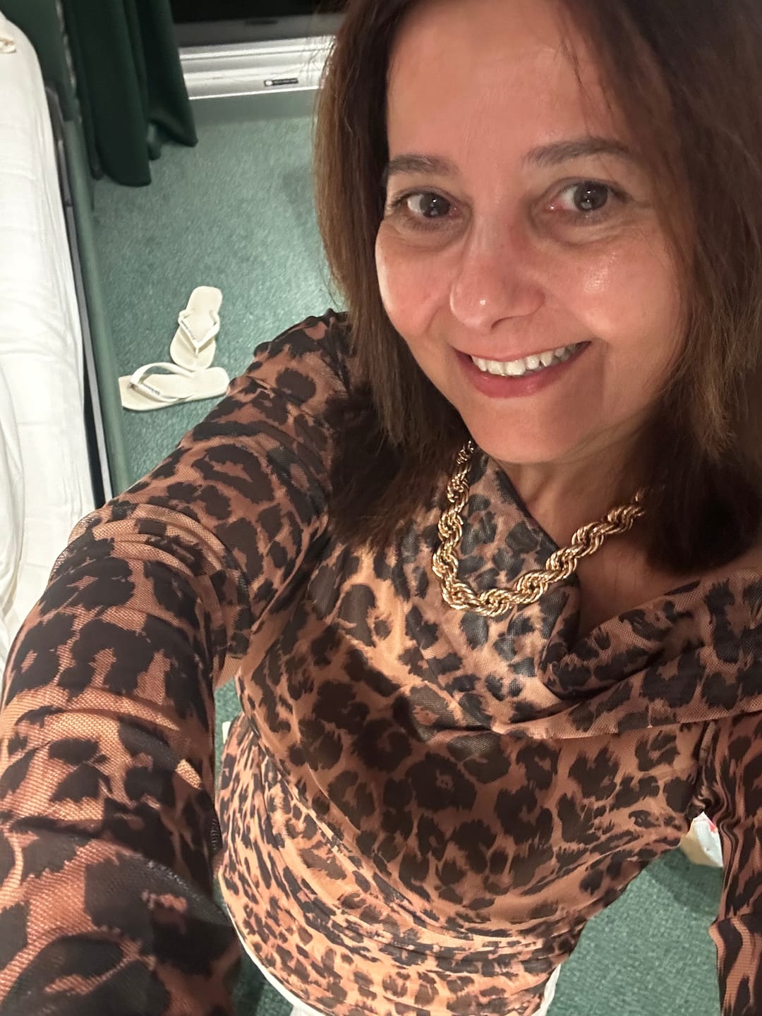 Customer photo review of Blusa em Tule Animal Print Fundo Bege