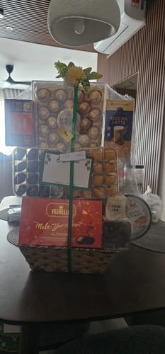 Customer photo review of Dahlia Gift Hamper