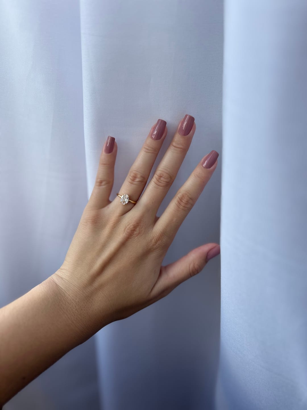 Customer photo review of Anel Solitário Lumière Banhado em Ouro 18k