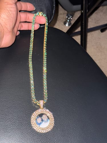 Customer photo review of 6MM Blue Moissanite Tennis Chain 14K Gold