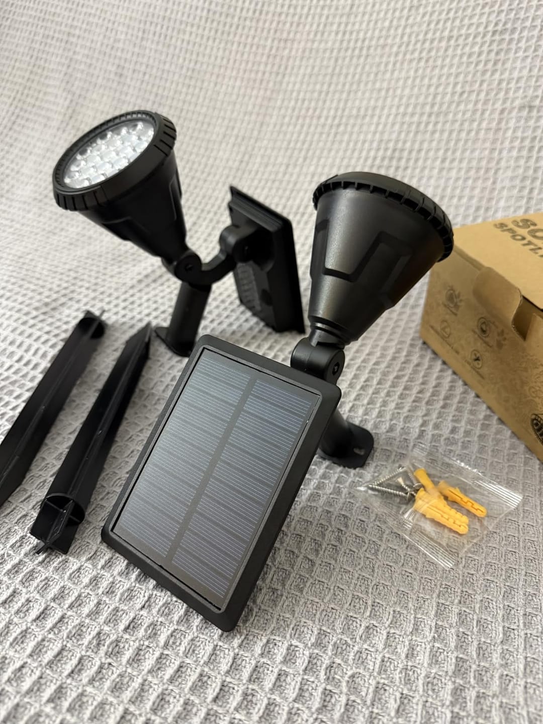 Customer photo review of Solar Gartenstrahler LED Weiß, IP65 & Verstellbar