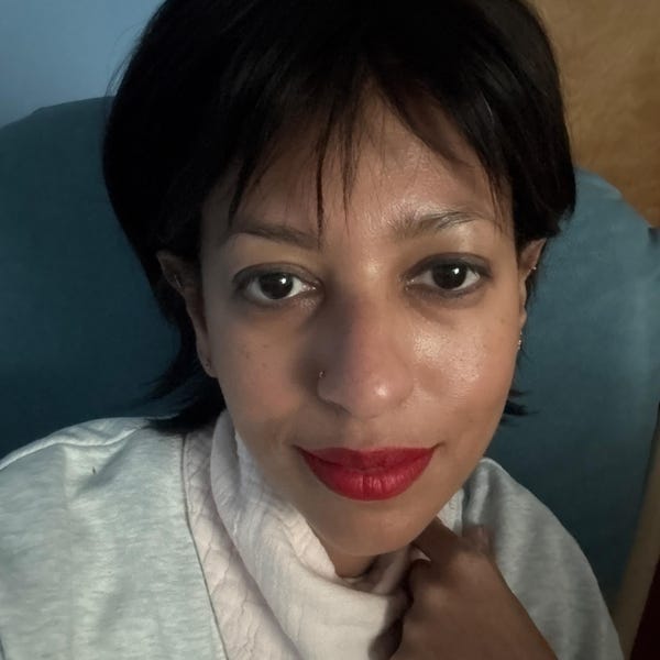 Customer photo review of Women Black Human Hair 13X6 Lace Front Short Straight Fringe Bangs Wig