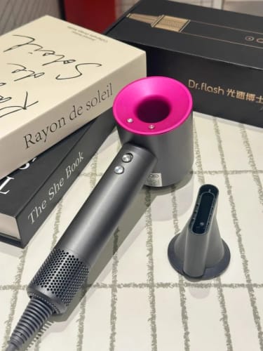 Customer photo review of Secador de pelo profesional con cabezales imantados