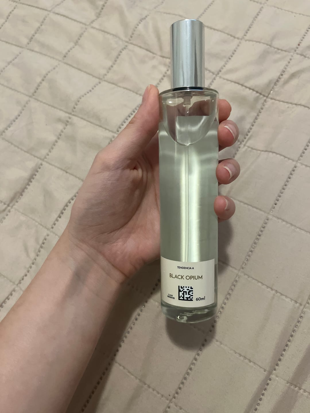 Customer photo review of Inspirado en BLACK OPIUM