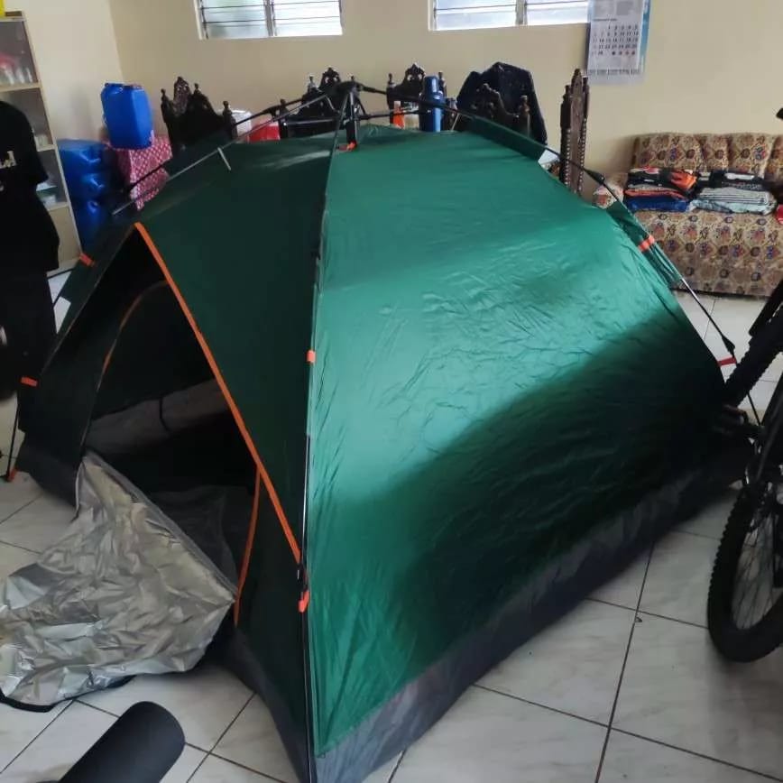 Customer photo review of Naturwide Outdoor Tent – Automatisch Opzetten in 3 Seconden